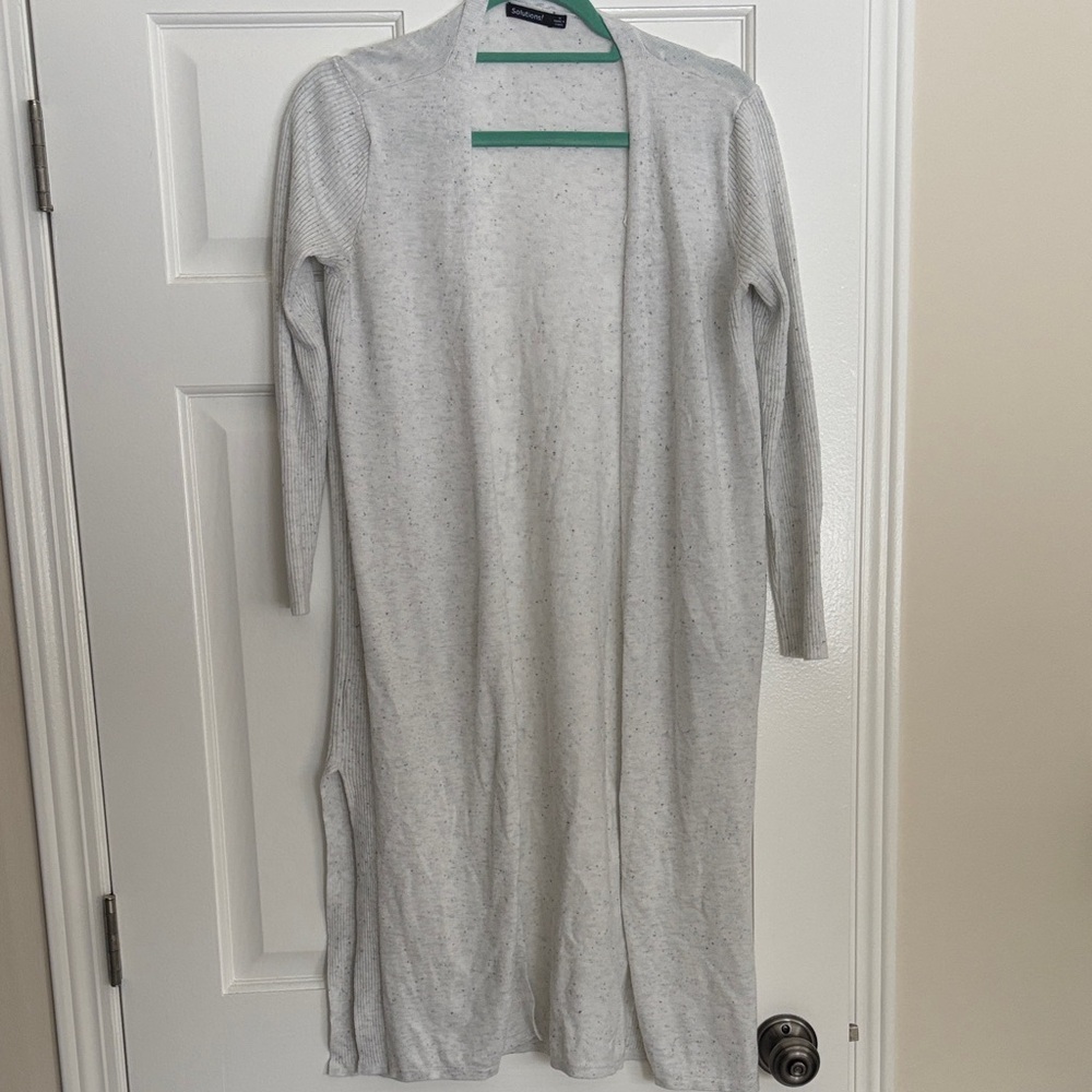 Elegant Gray Women's Cardigan